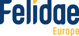 Felidae Europe Logo mit blauem Text und gelbem Akzent auf weißem Hintergrund